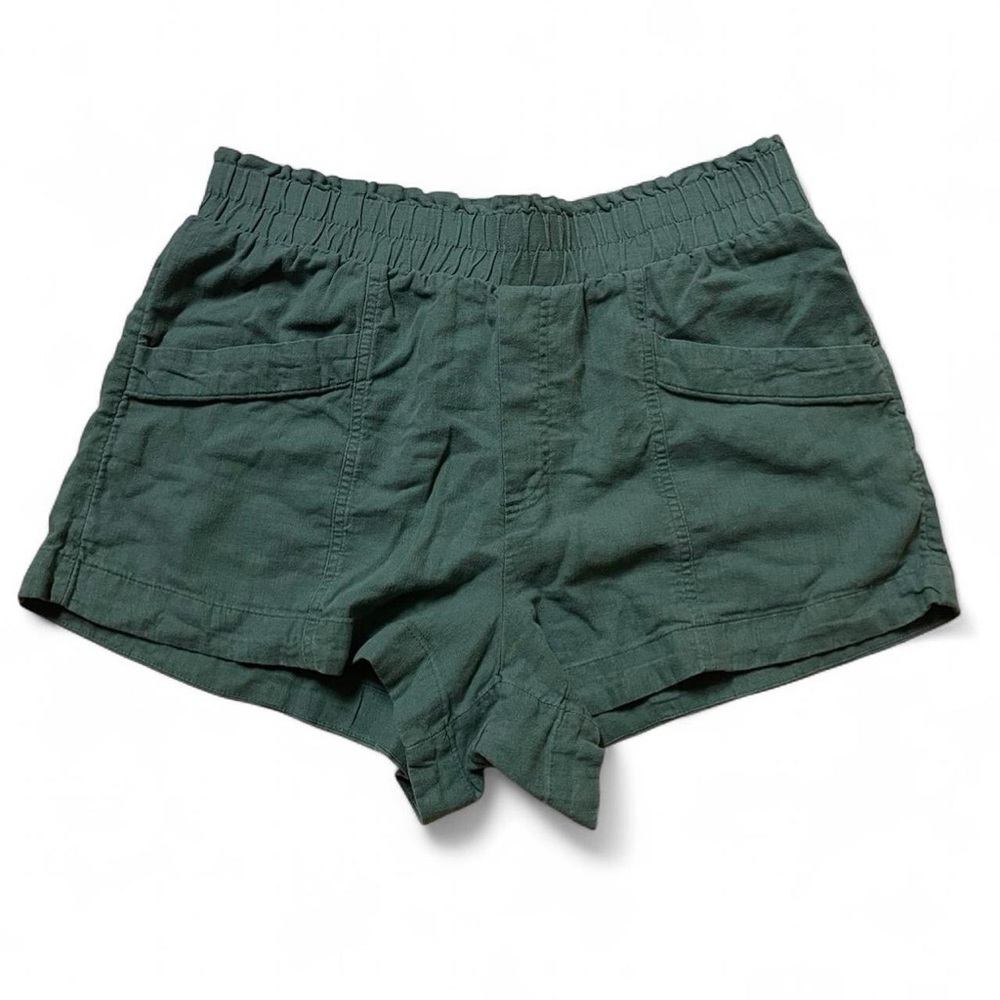 2/$7 deal 
A New Day olive green linen/rayon blend pull-on short M
